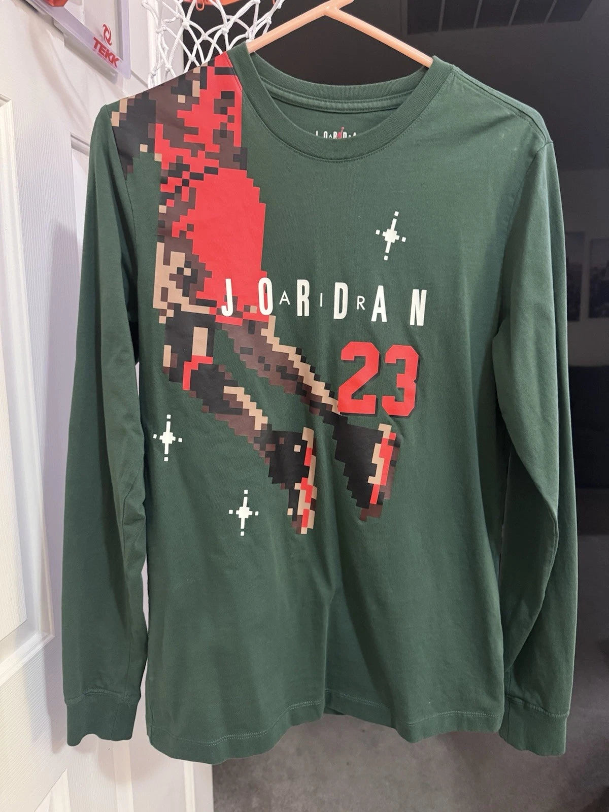 Air Jordan 23 Shirt Mens Small Green Graphic Print Crew Neck Pixel Art