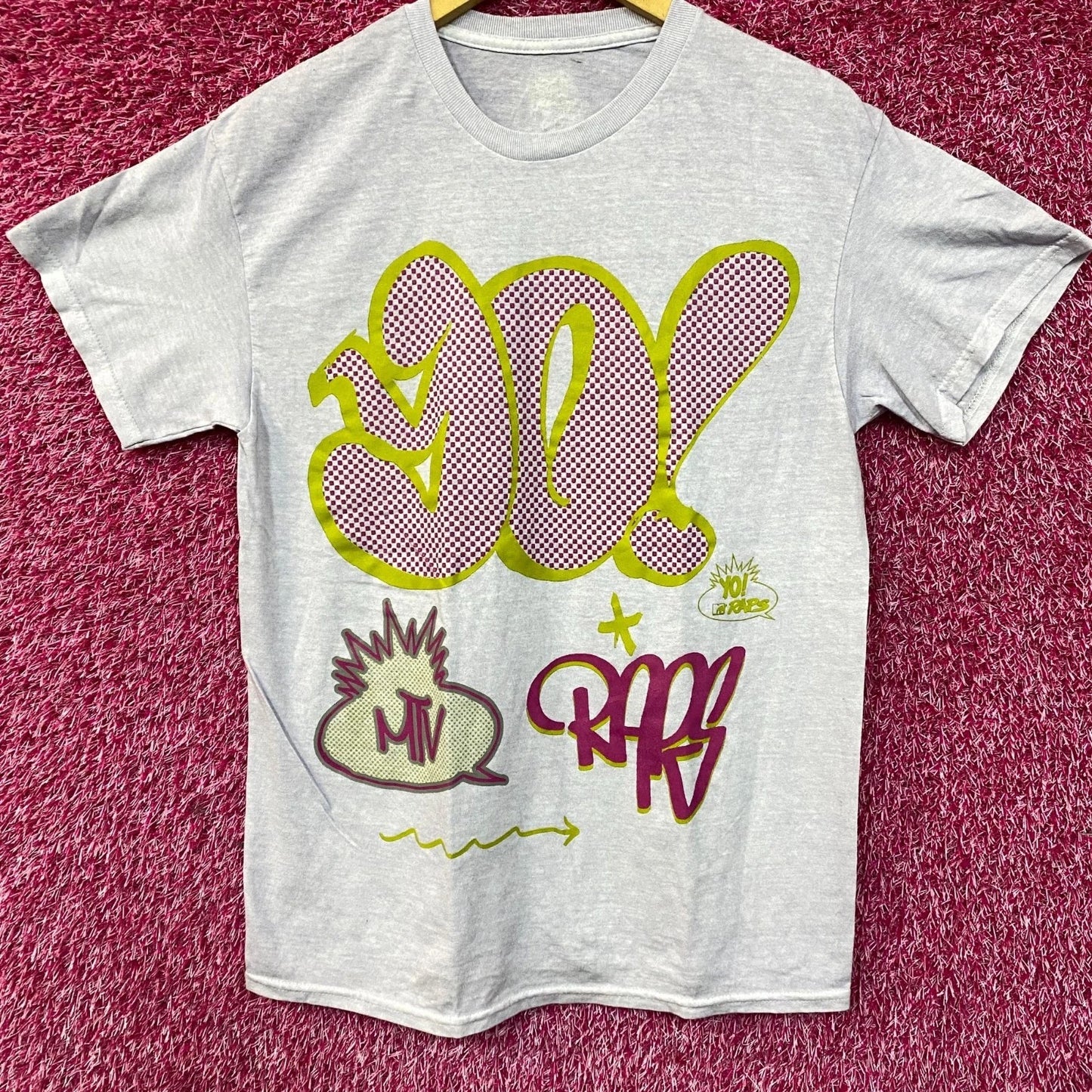 MTV 90's Graffiti Pop Art Poster T-Shirt Small