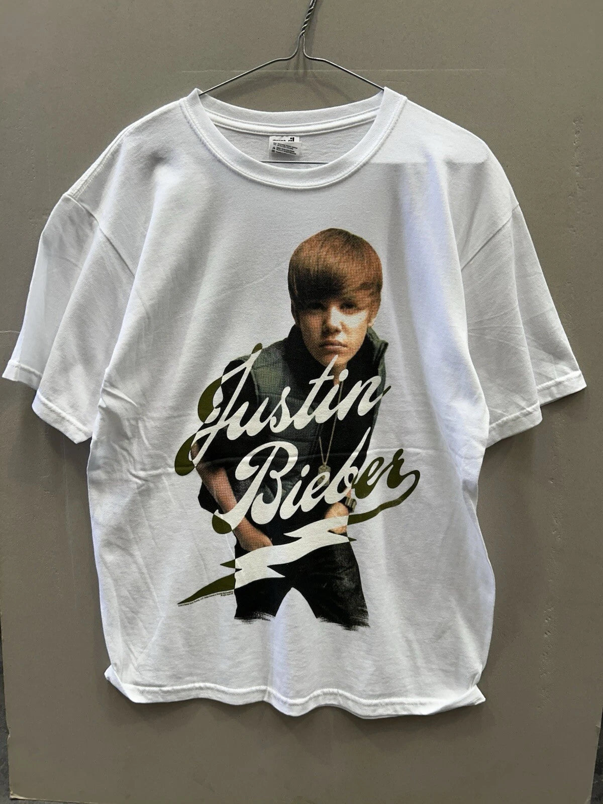 Justin Bieber Tour My World 2010 Y2K Back Hit Rare Anvil Tee Sizes YM, Sm, Med