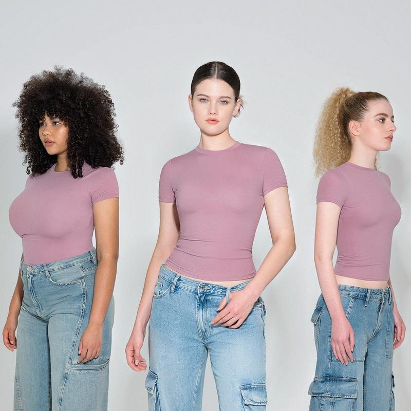 PUMIEY Women's Crew Neck T-Shirt - Summer Casual Slim-Fitting Soft Fabric Top  Minimalist Round Neck Short Sleeve Tshirt for Ladies
