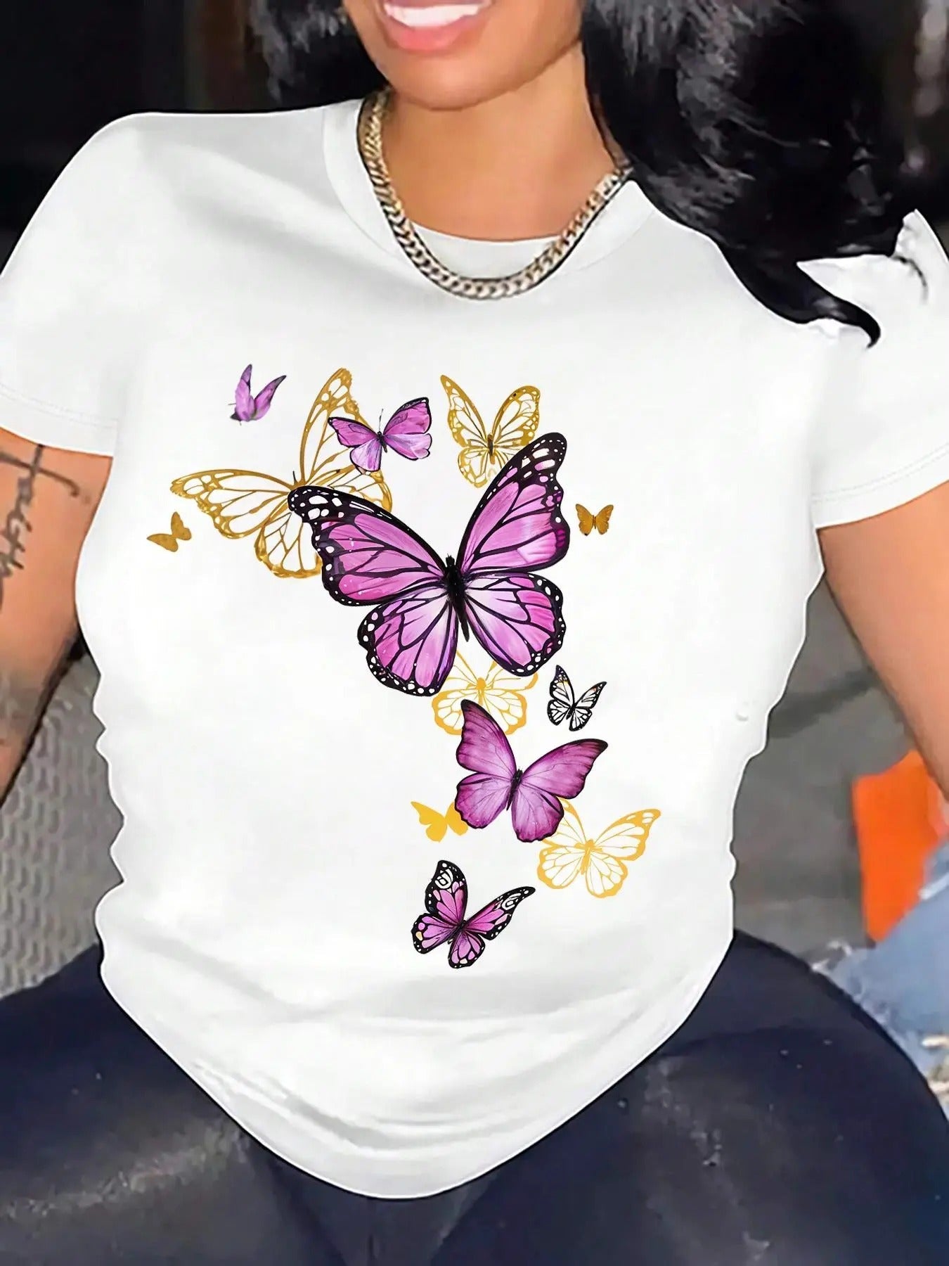 Women's Butterfly Print Round Neck Tee, Fashion Casual Crew Neck T-Shirt for Daily Holiday Vacation Outdoor Wear, Ladies Clothes for Summer