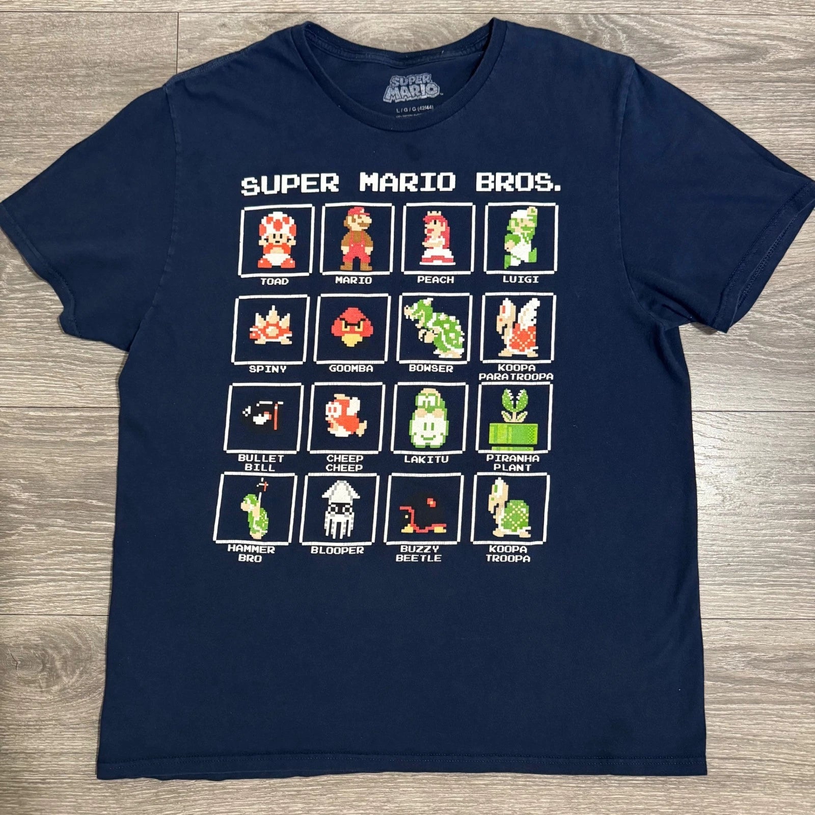 Nintendo Super Mario Bros Pixel Art Character Grid Navy Blue Graphic Tee Large