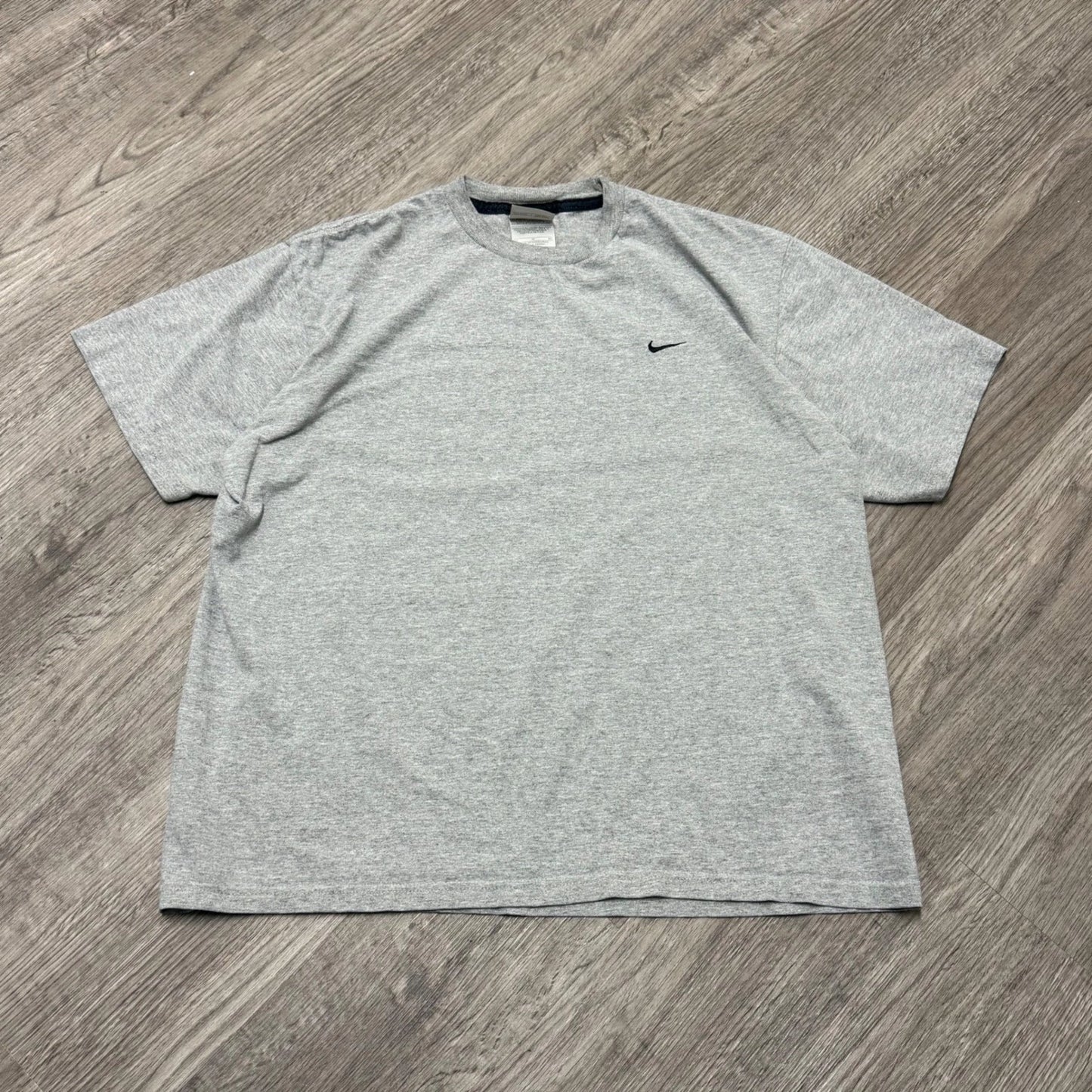 Vtg Nike Mens T-Shirt Medium Gray Short Sleeve Y2K Embroidered Swoosh RN 56323