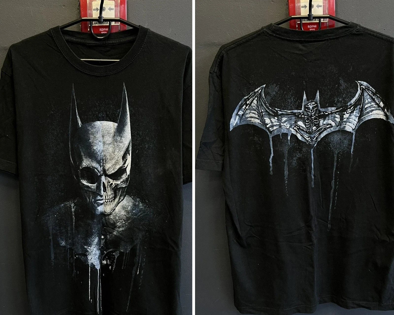Vintage Y2K Batman Skeleton Horror Skull Dc Comics Tee 23